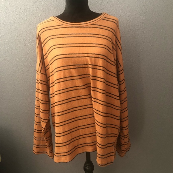 **CLEARANCE** Cotton Blue NWOT XL Long-sleeve light sweater - Picture 1 of 4